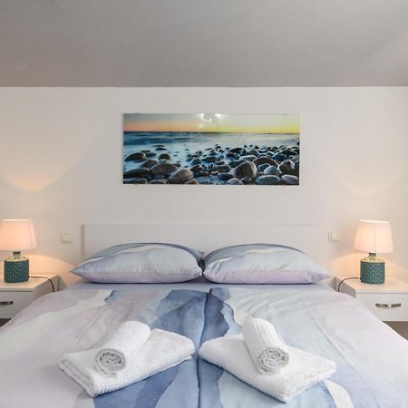 Rooms Anna Trogir Exteriör bild