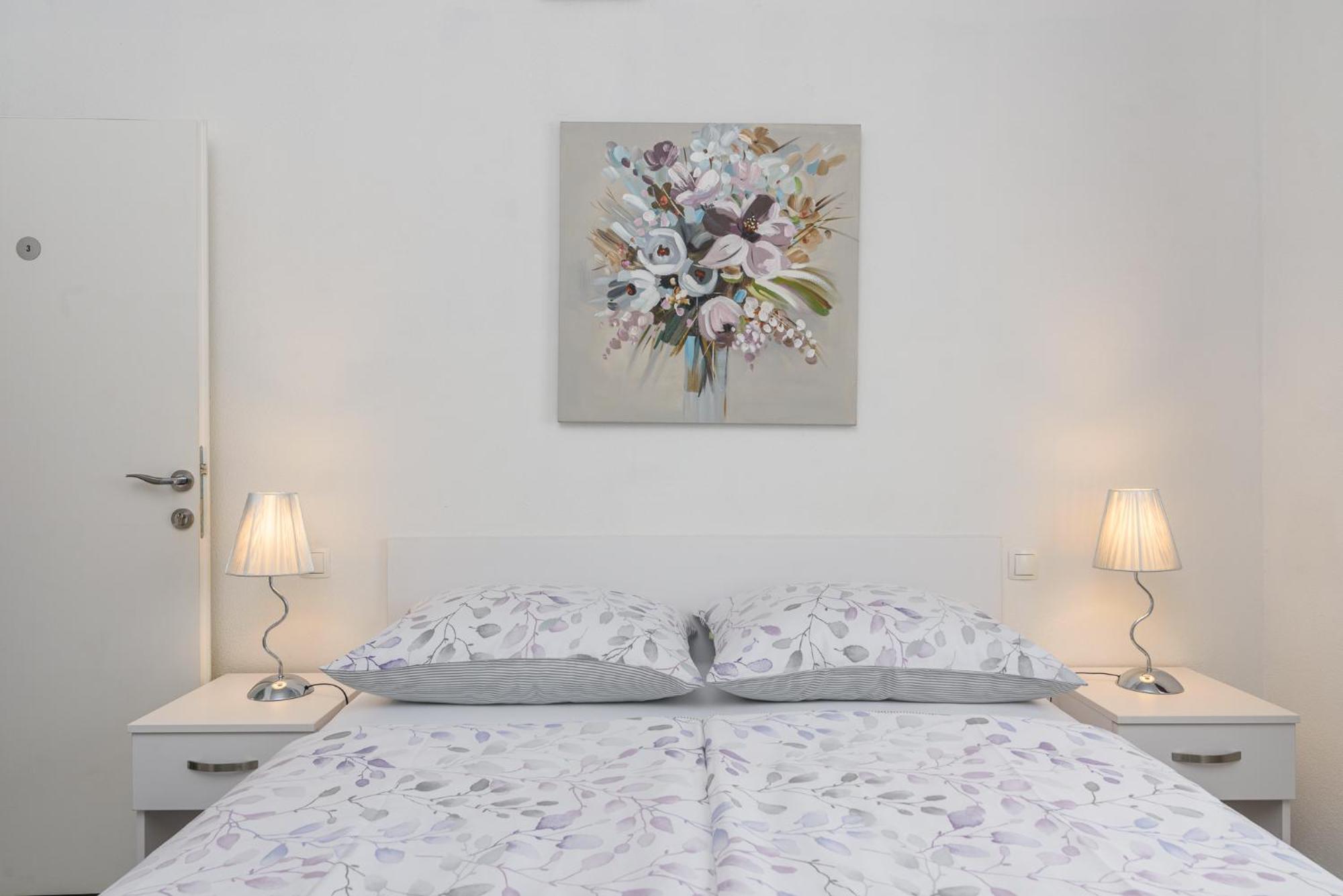 Rooms Anna Trogir Exteriör bild